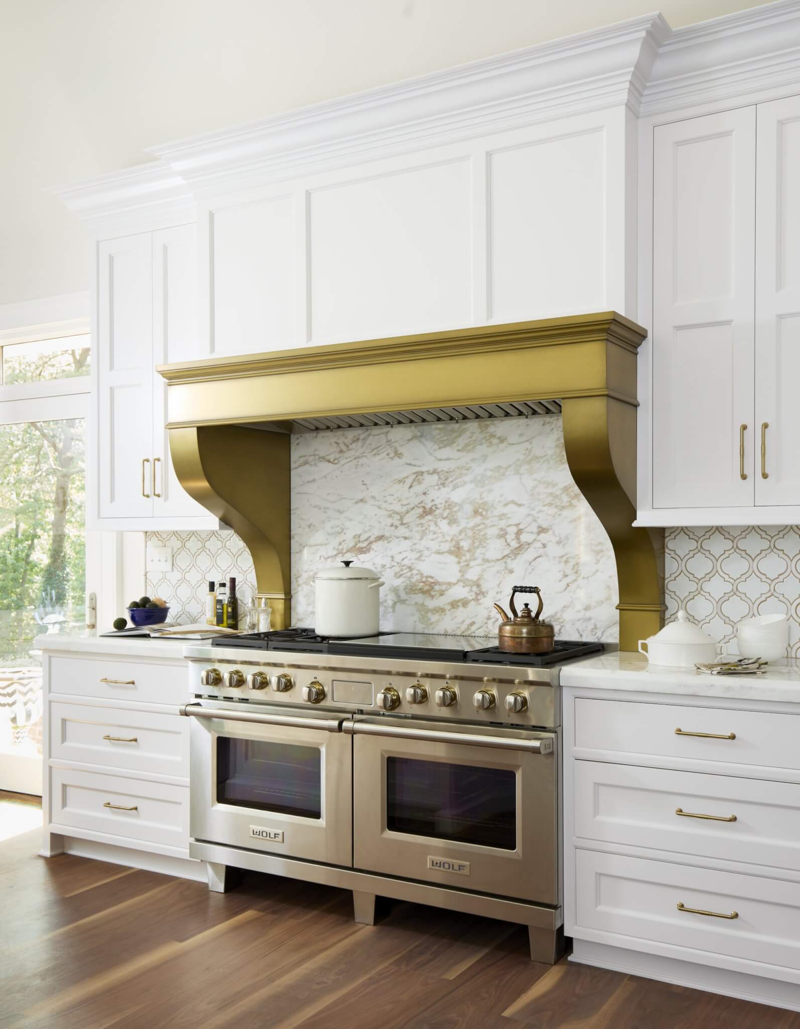 Elevating Spaces: How Designers Incorporate Anvil™ Surfaces into Kitchens, Bars, and Furniture
