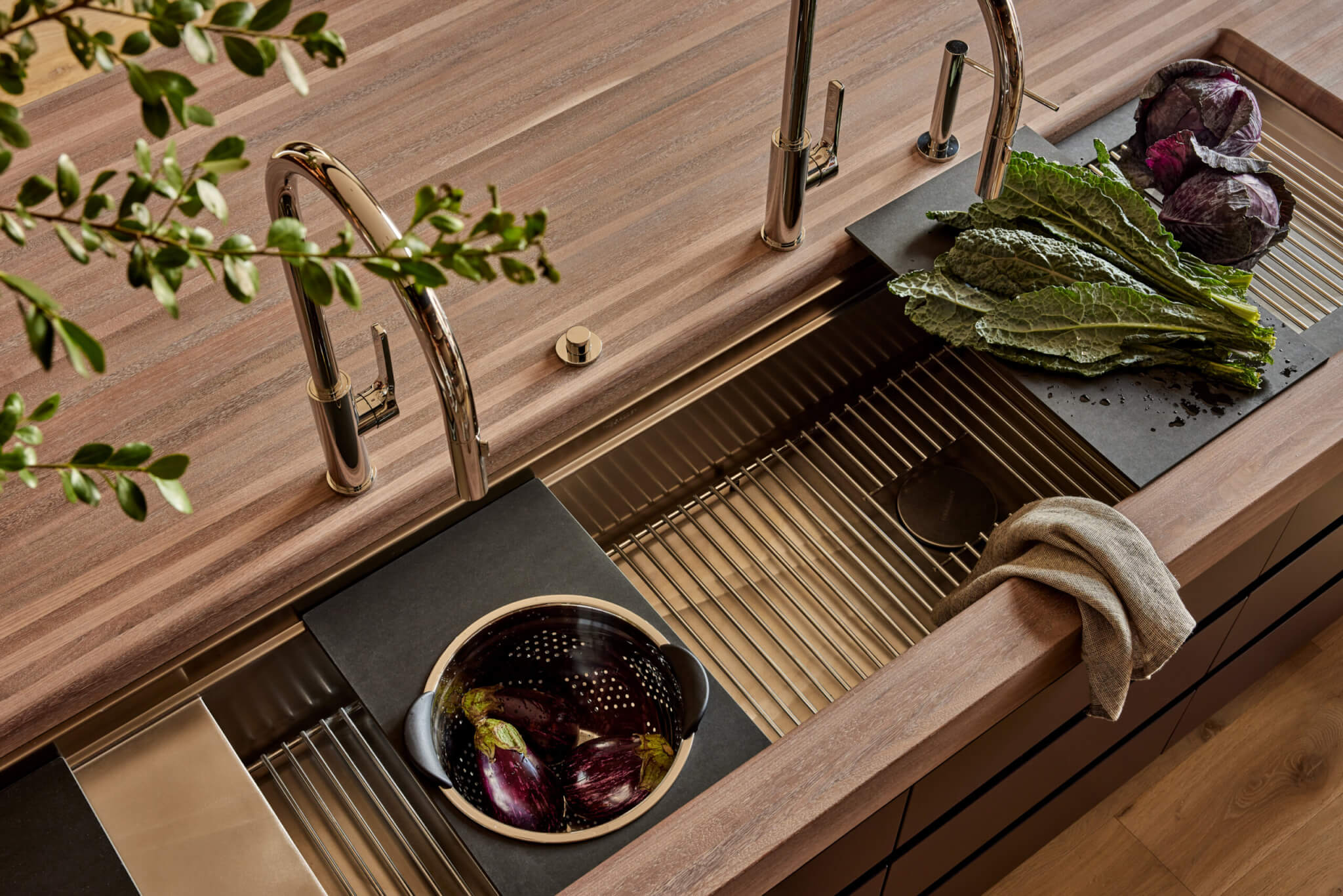 bluebell fine design cabinetry bianca pigmented oil island display jason varney low res scaled