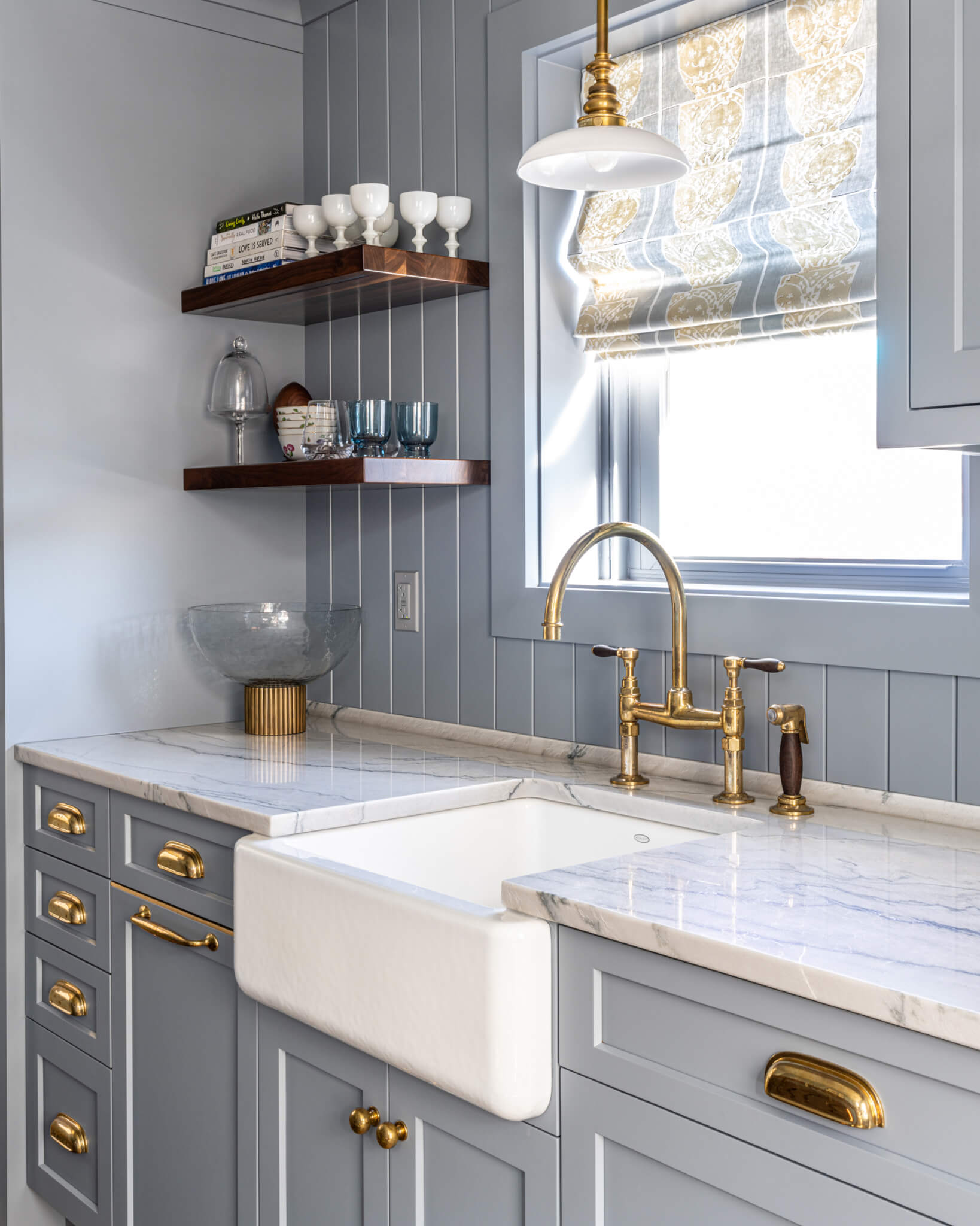 floating-shelves-jarrett-design